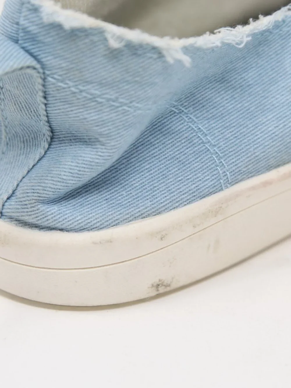NWT Tommy Bahama Slip-On Sneakers Shoes Women's Size 9 Blue Denim Casual Loafers